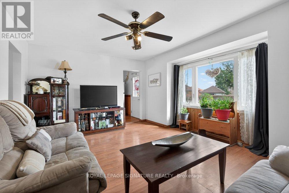 36 Ainsdale Road, Toronto (Wexford-Maryvale), Ontario  M1R 3Y8 - Photo 8 - E12885442