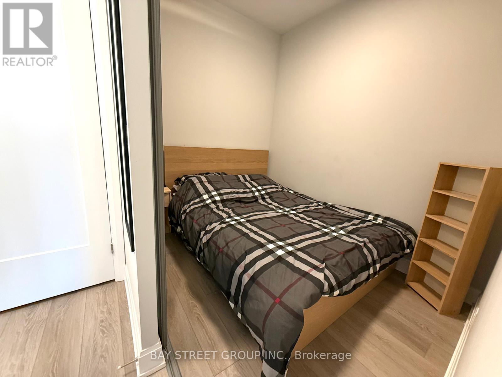 1008 - 38 Gandhi Lane, Markham, Ontario  L3T 0G9 - Photo 13 - N12885414