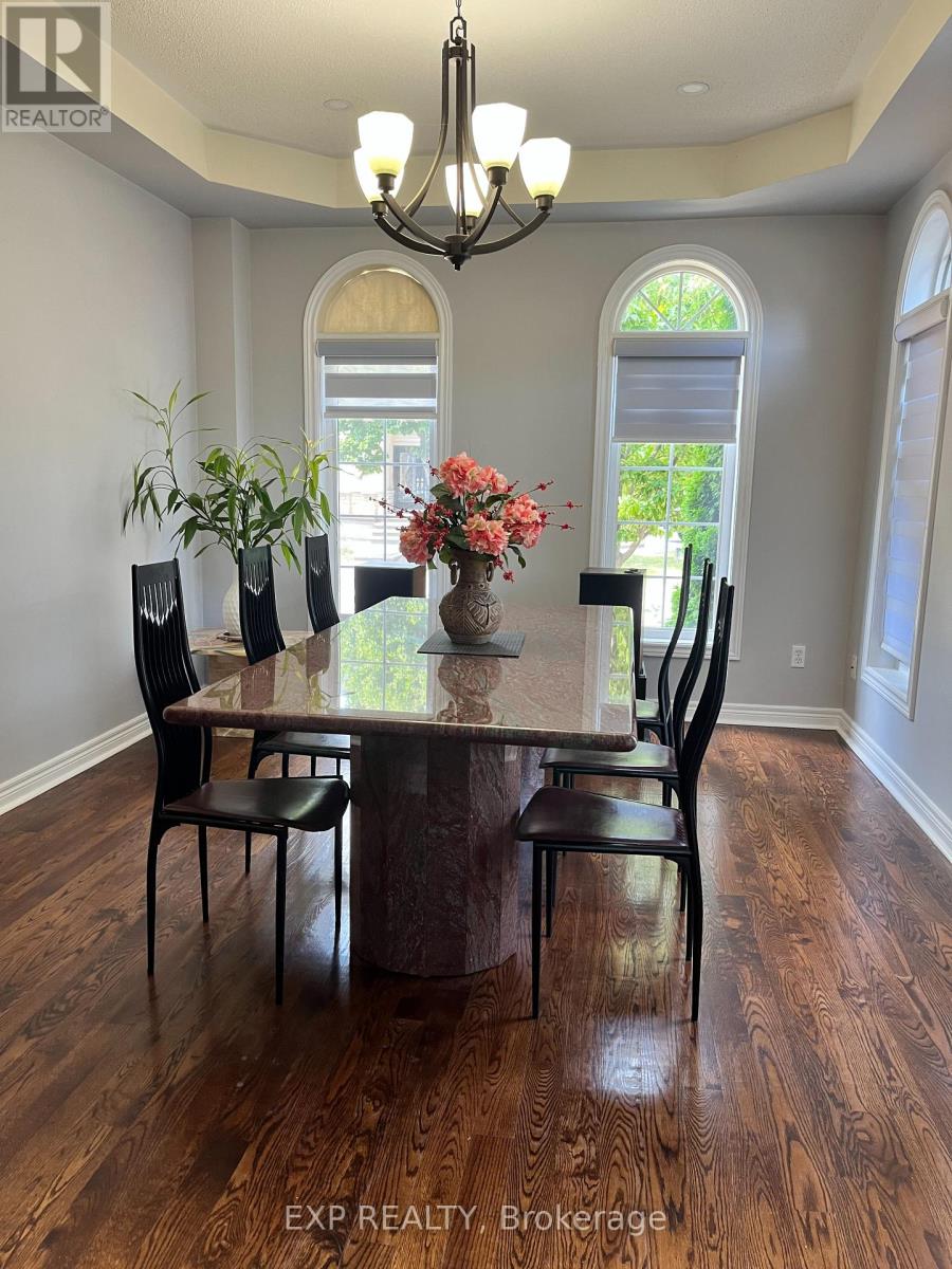 129 Ledge Rock Drive, Vaughan, Ontario  L4H 2G7 - Photo 11 - N12885420