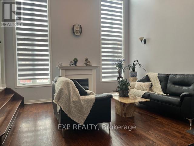 129 Ledge Rock Drive, Vaughan, Ontario  L4H 2G7 - Photo 12 - N12885420