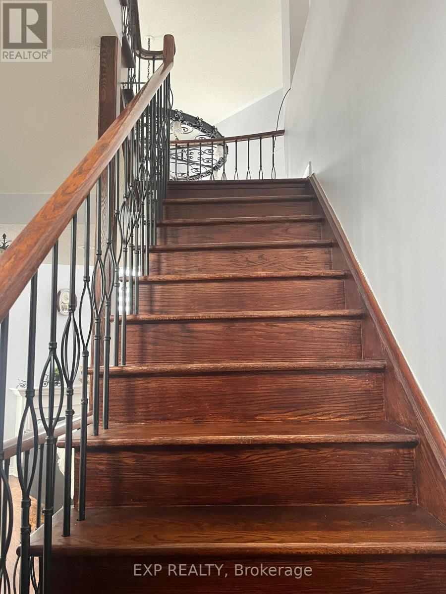 129 Ledge Rock Drive, Vaughan, Ontario  L4H 2G7 - Photo 19 - N12885420