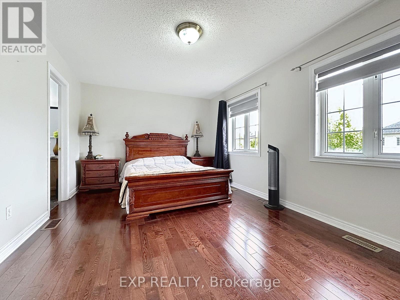 129 Ledge Rock Drive, Vaughan, Ontario  L4H 2G7 - Photo 21 - N12885420