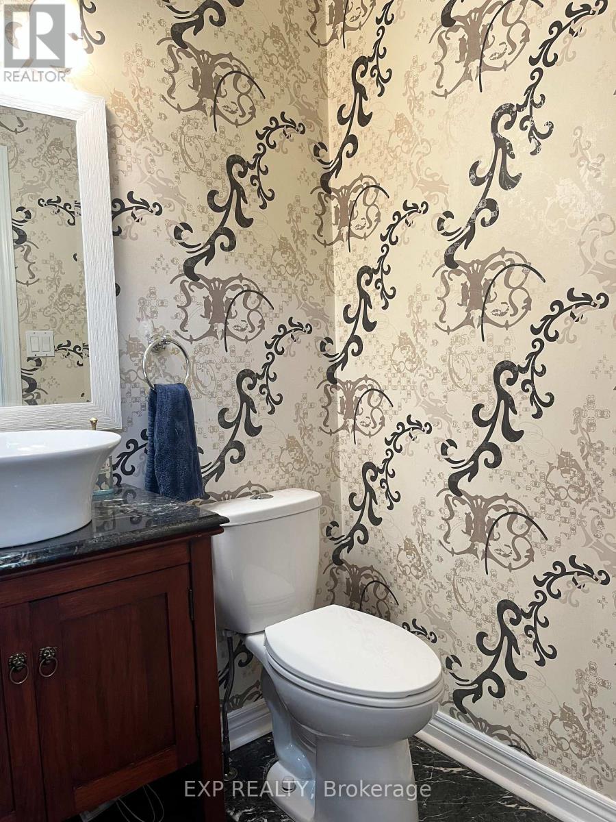 129 Ledge Rock Drive, Vaughan, Ontario  L4H 2G7 - Photo 24 - N12885420