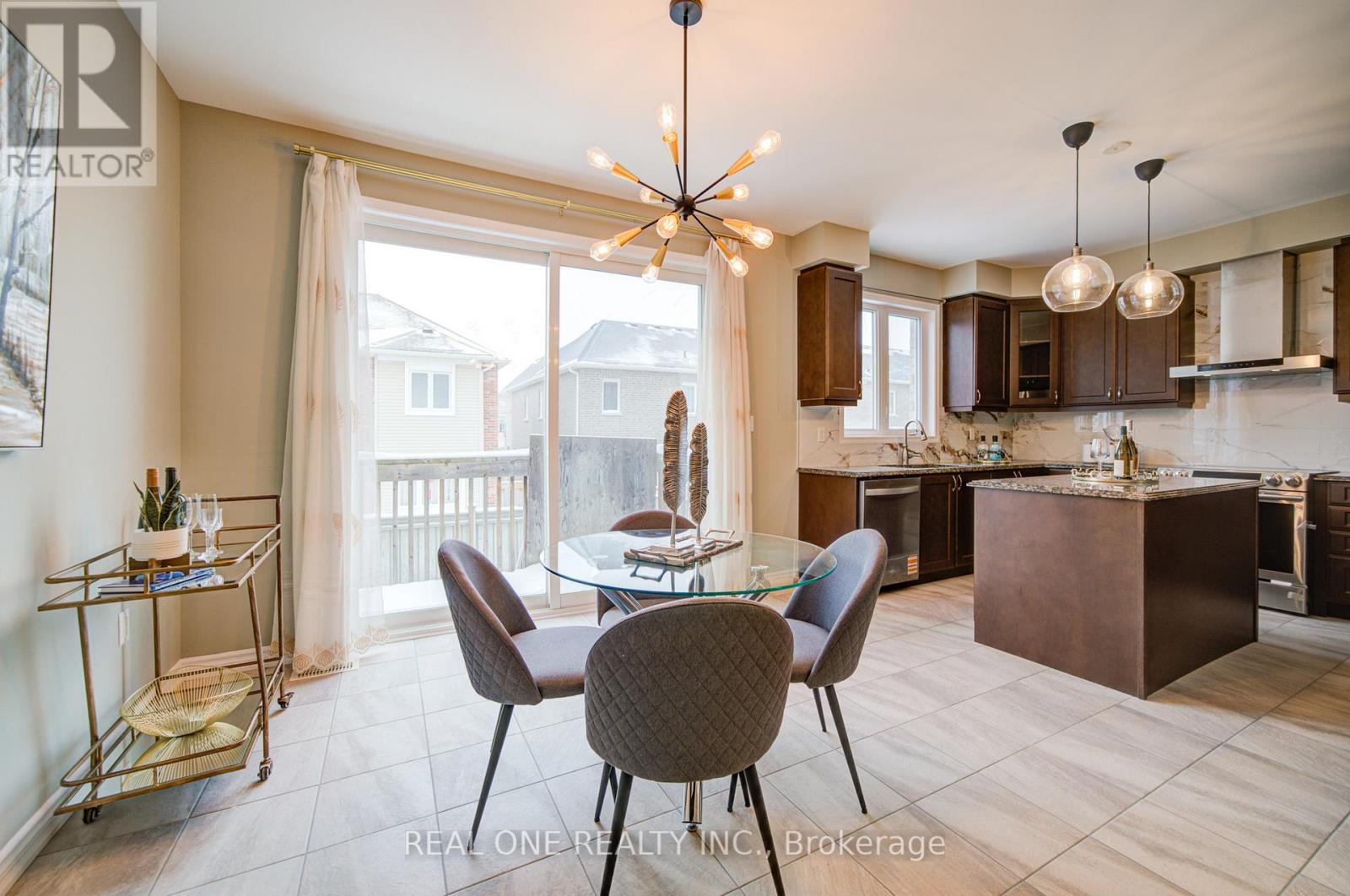 396 Thomas Phillips Drive, Aurora, Ontario  L4G 0T2 - Photo 12 - N12885444