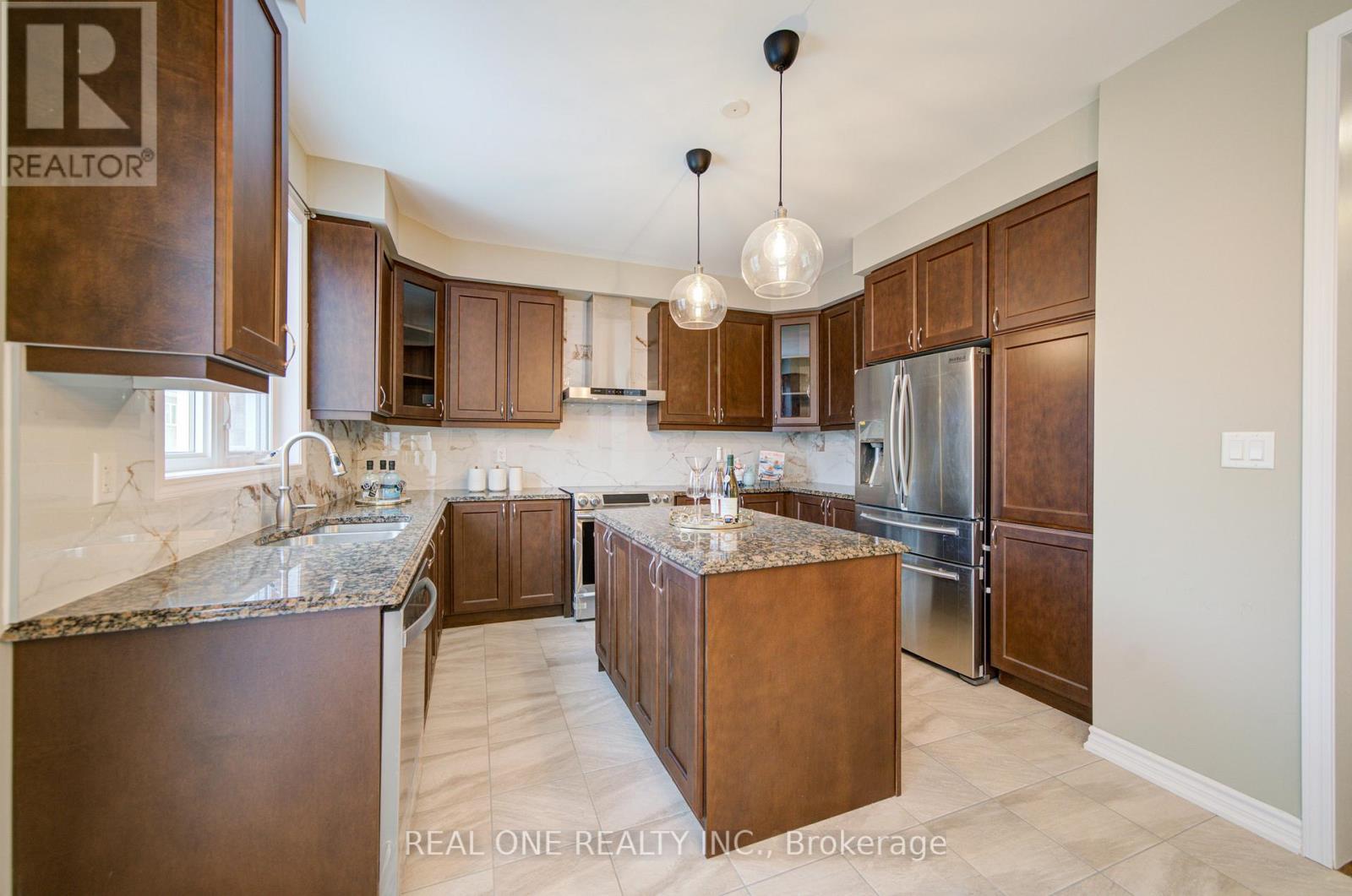 396 Thomas Phillips Drive, Aurora, Ontario  L4G 0T2 - Photo 14 - N12885444