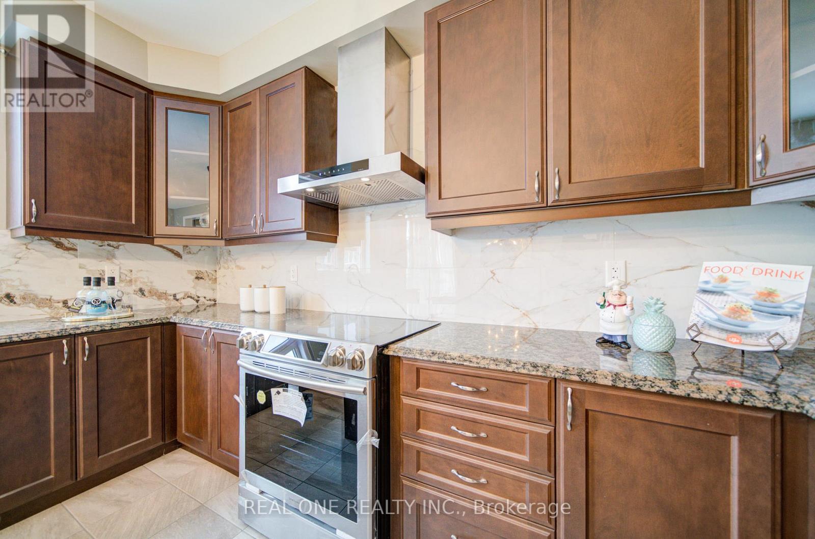 396 Thomas Phillips Drive, Aurora, Ontario  L4G 0T2 - Photo 17 - N12885444