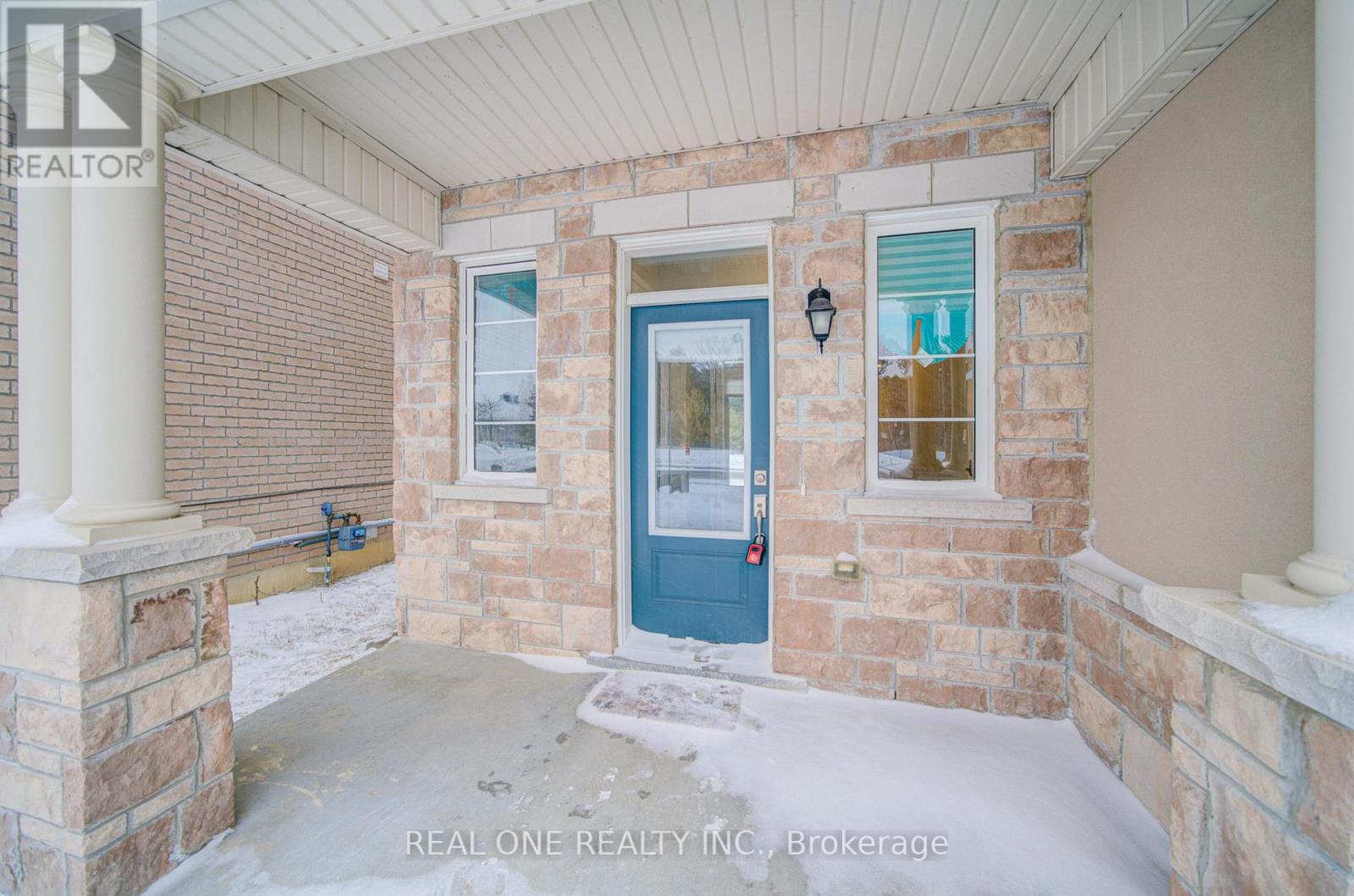 396 Thomas Phillips Drive, Aurora, Ontario  L4G 0T2 - Photo 2 - N12885444