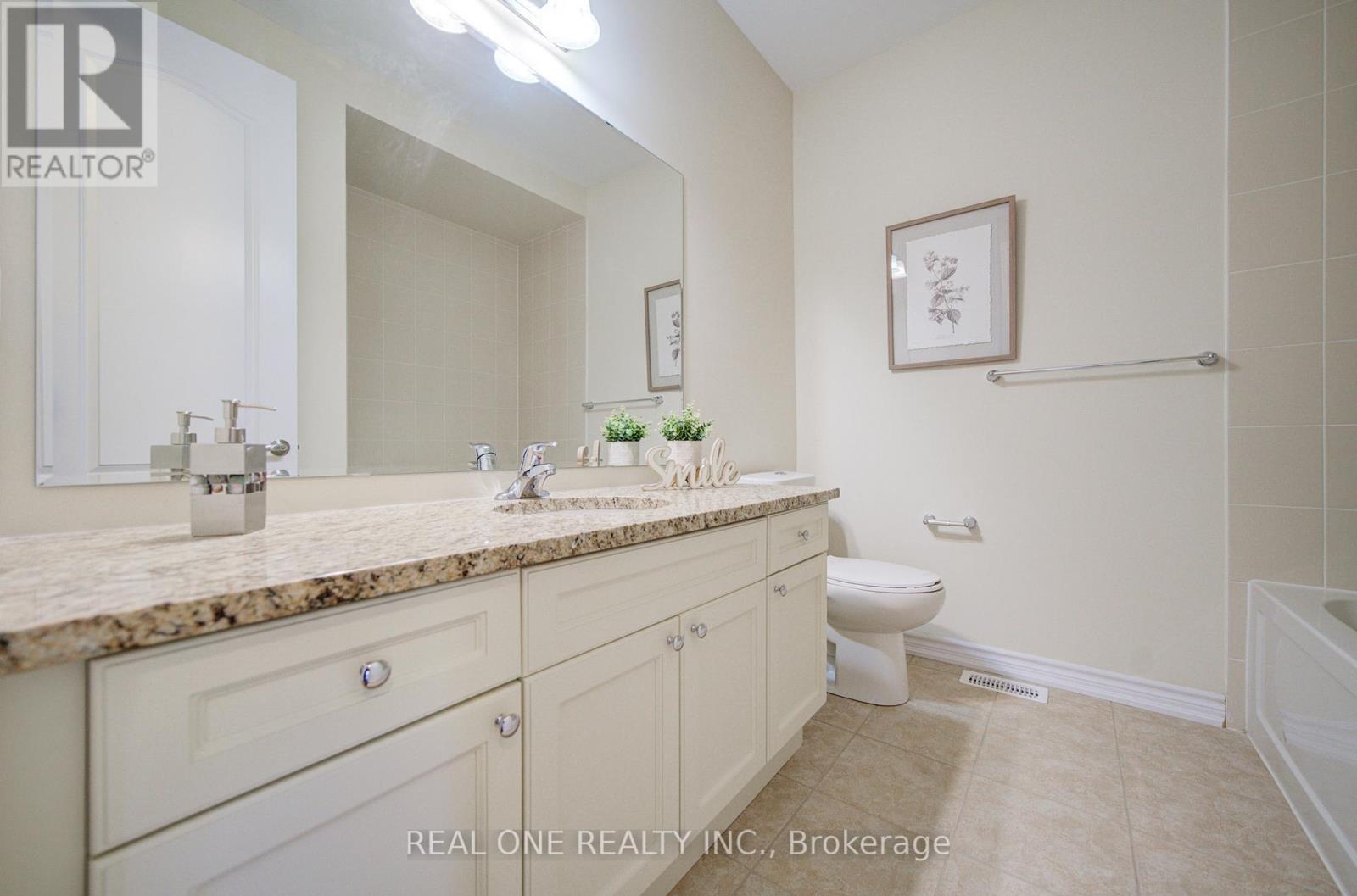 396 Thomas Phillips Drive, Aurora, Ontario  L4G 0T2 - Photo 33 - N12885444