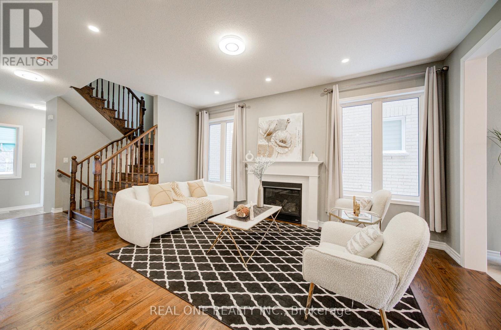 396 Thomas Phillips Drive, Aurora, Ontario  L4G 0T2 - Photo 8 - N12885444