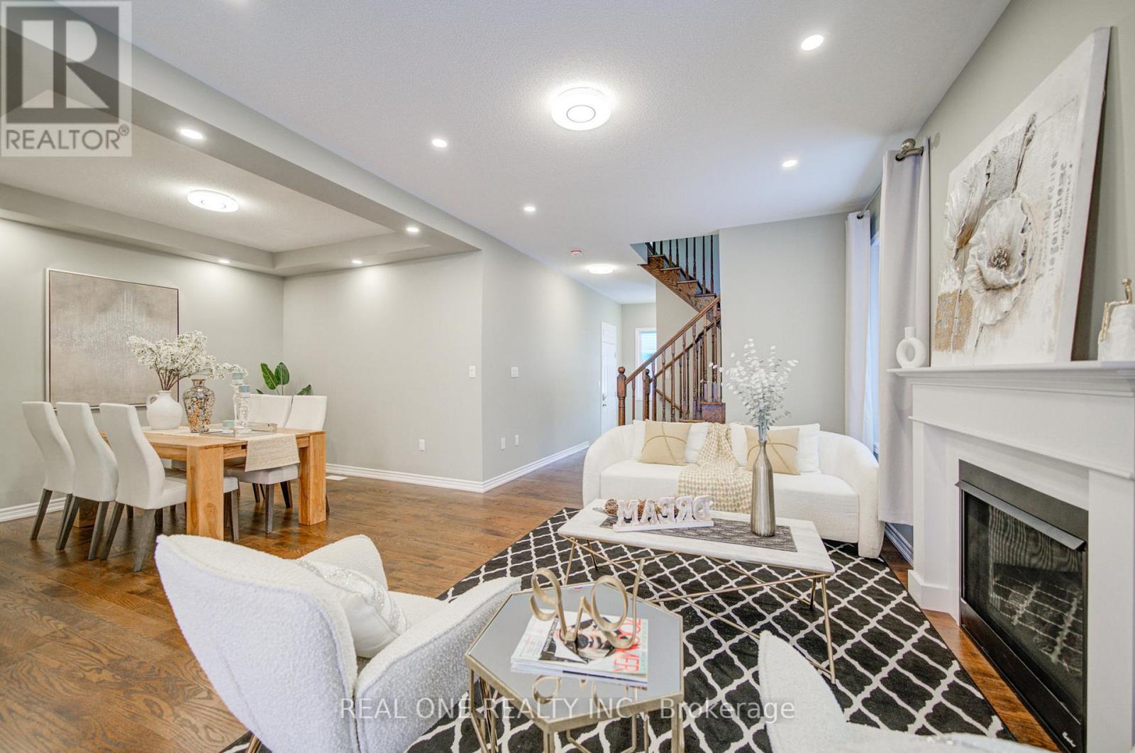 396 Thomas Phillips Drive, Aurora, Ontario  L4G 0T2 - Photo 9 - N12885444