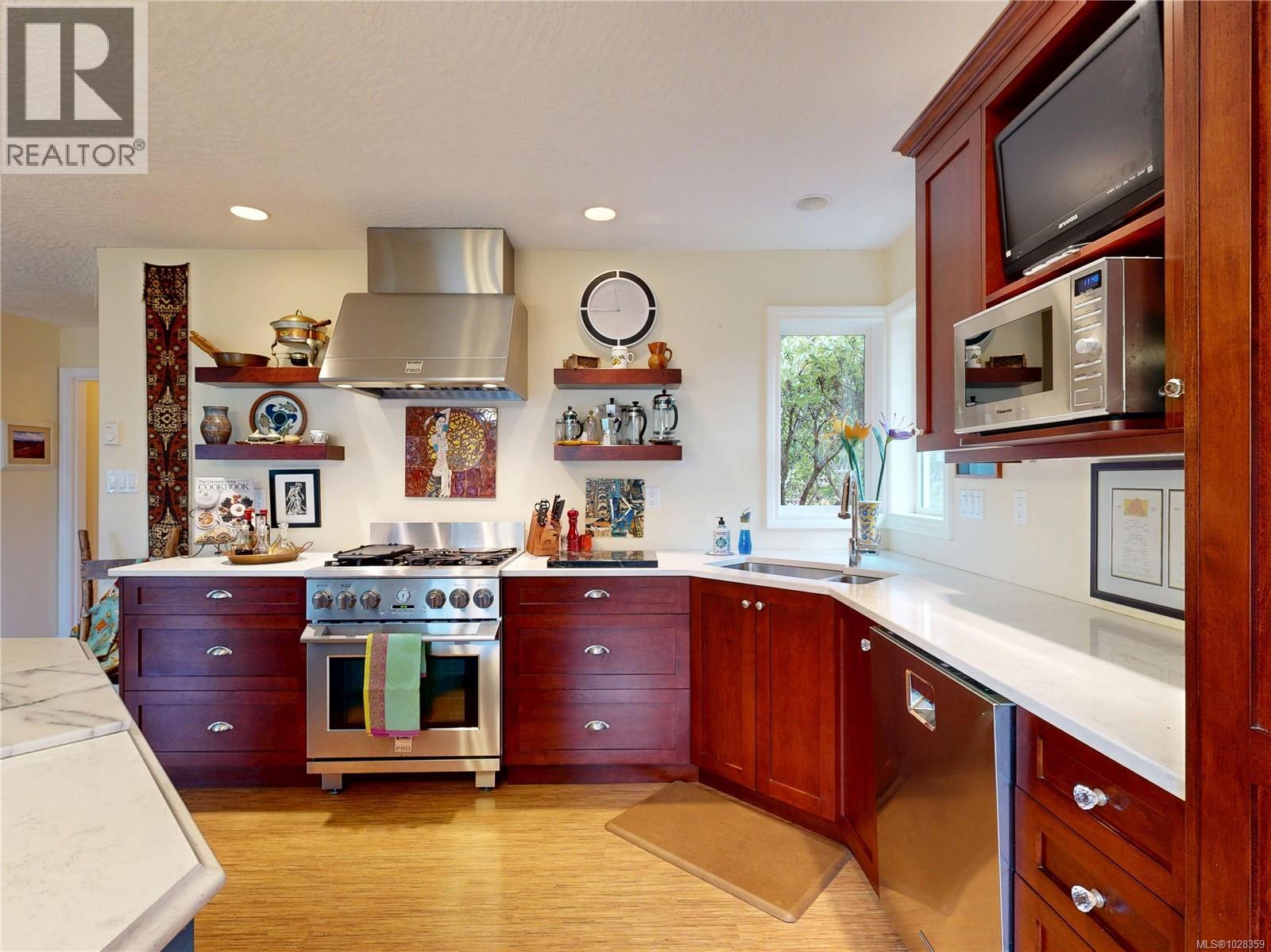 1607 Marshalls Pl, Sooke, British Columbia  V9Z 0T1 - Photo 8 - 1028359