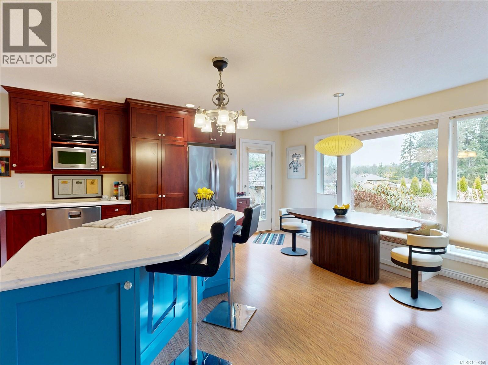 1607 Marshalls Pl, Sooke, British Columbia  V9Z 0T1 - Photo 6 - 1028359