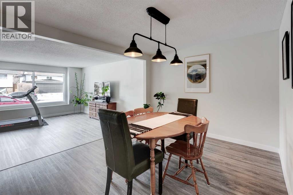 959 Bracewood Rise Sw, Calgary, Alberta  T5W 3E8 - Photo 15 - A2289112