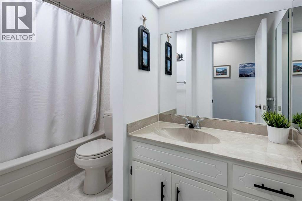 959 Bracewood Rise Sw, Calgary, Alberta  T5W 3E8 - Photo 27 - A2289112