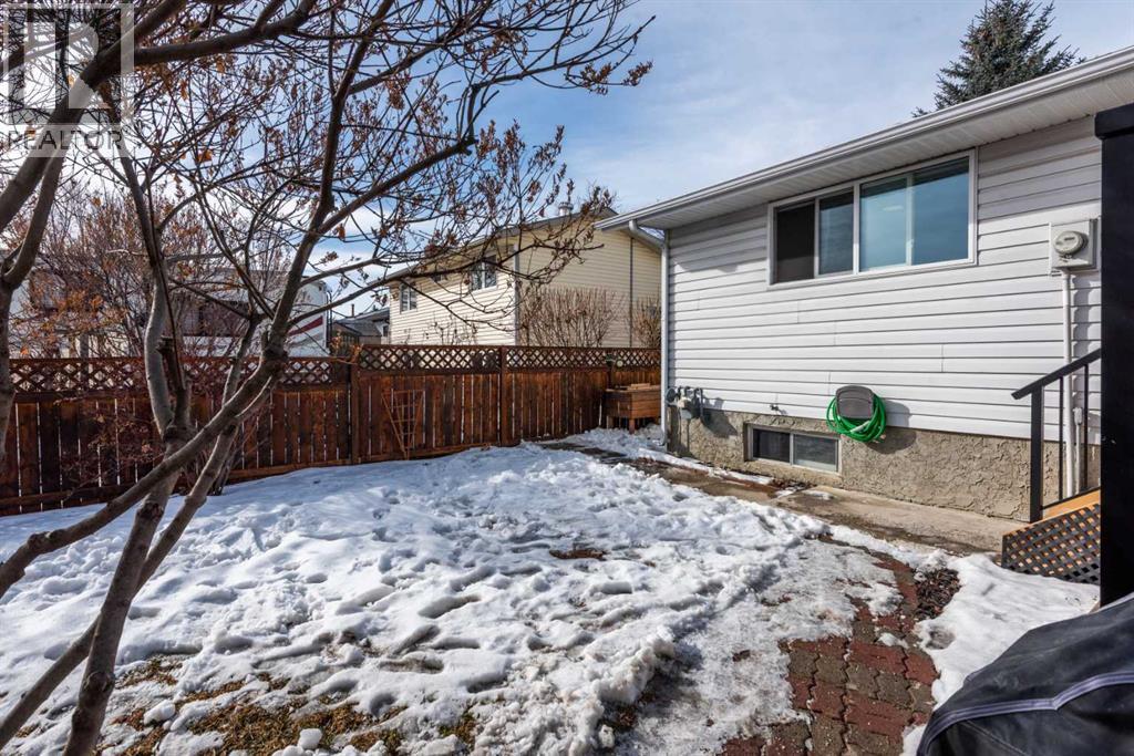 959 Bracewood Rise Sw, Calgary, Alberta  T5W 3E8 - Photo 38 - A2289112