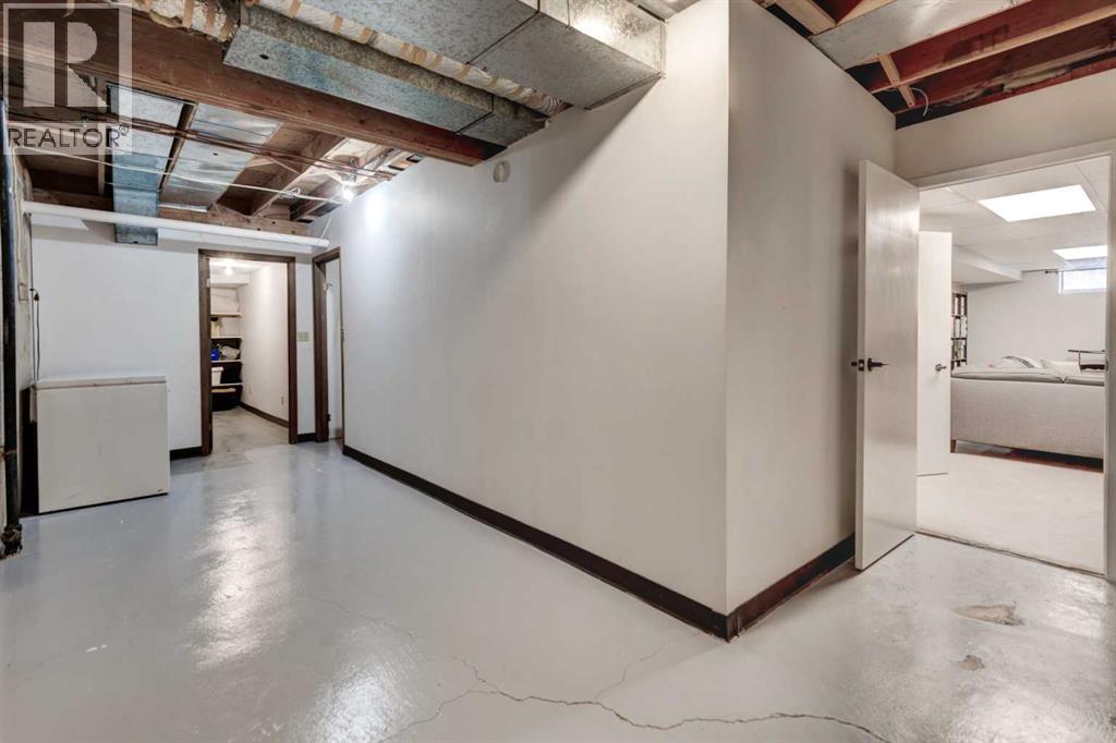 959 Bracewood Rise Sw, Calgary, Alberta  T5W 3E8 - Photo 35 - A2289112