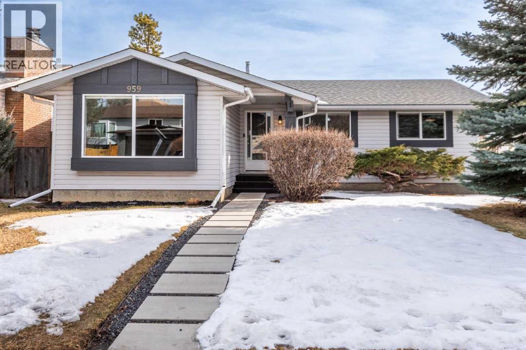 959 Bracewood Rise Sw, Calgary, Alberta  T5W 3E8 - Photo 45 - A2289112