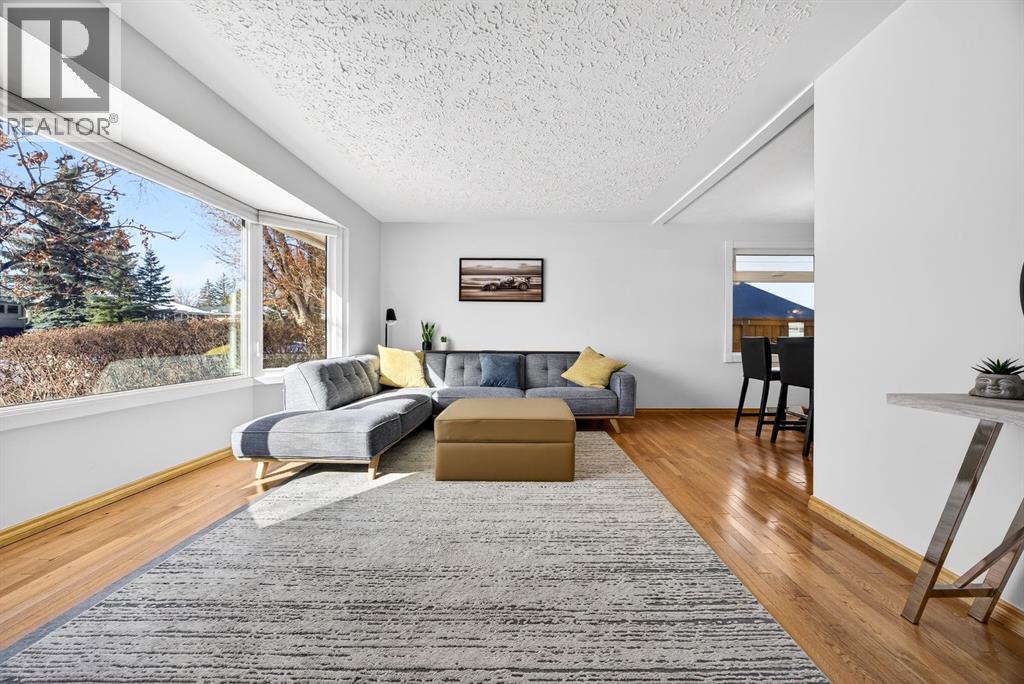 154 Windermere Road Sw, Calgary, Alberta  T3C 3K8 - Photo 5 - A2288937