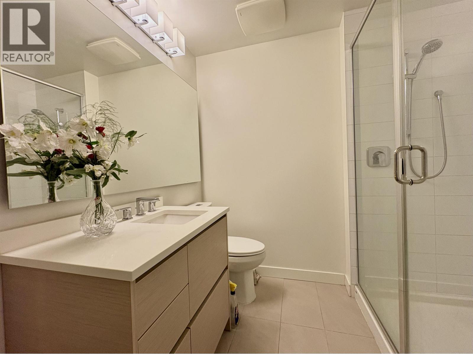 Listing Picture 20 of 32 : 8842 UNIVERSITY CRESCENT, Burnaby / 本拿比 - 魯藝地產 Yvonne Lu Group - MLS Medallion Club Member