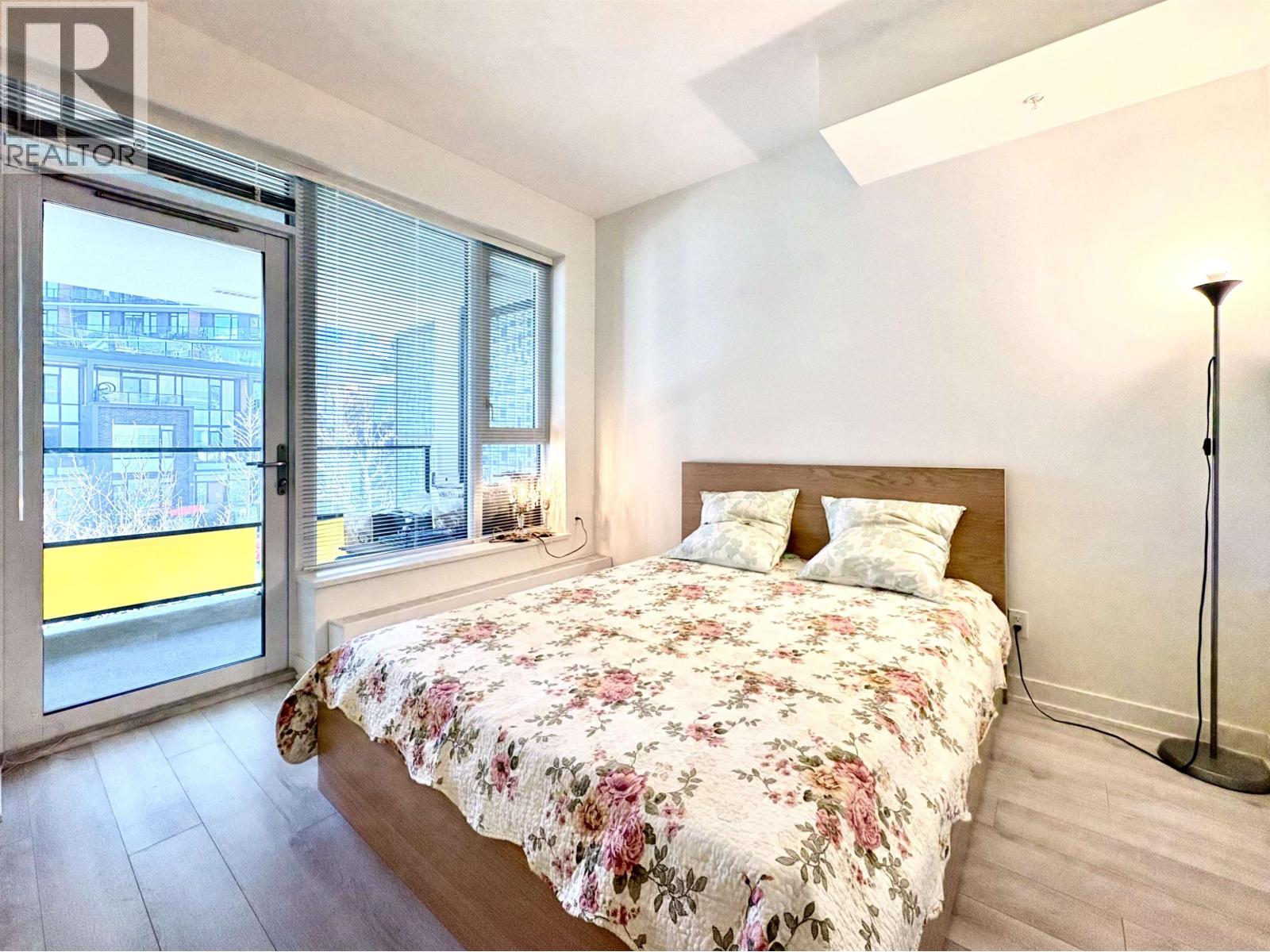 Listing Picture 17 of 32 : 8842 UNIVERSITY CRESCENT, Burnaby / 本拿比 - 魯藝地產 Yvonne Lu Group - MLS Medallion Club Member