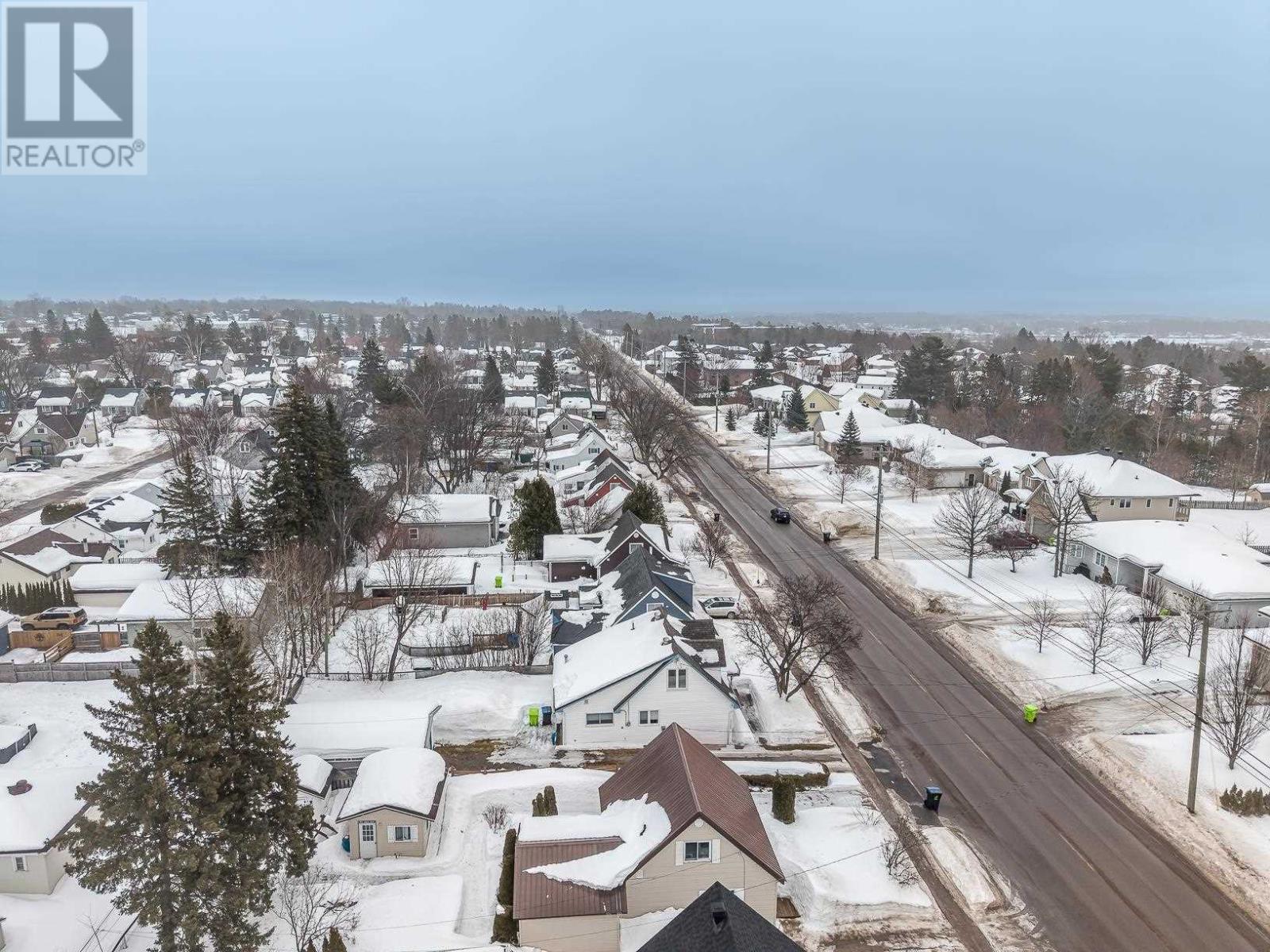 196 Macdonald Ave, Sault Ste. Marie, Ontario  P6B 1H5 - Photo 44 - SM260436