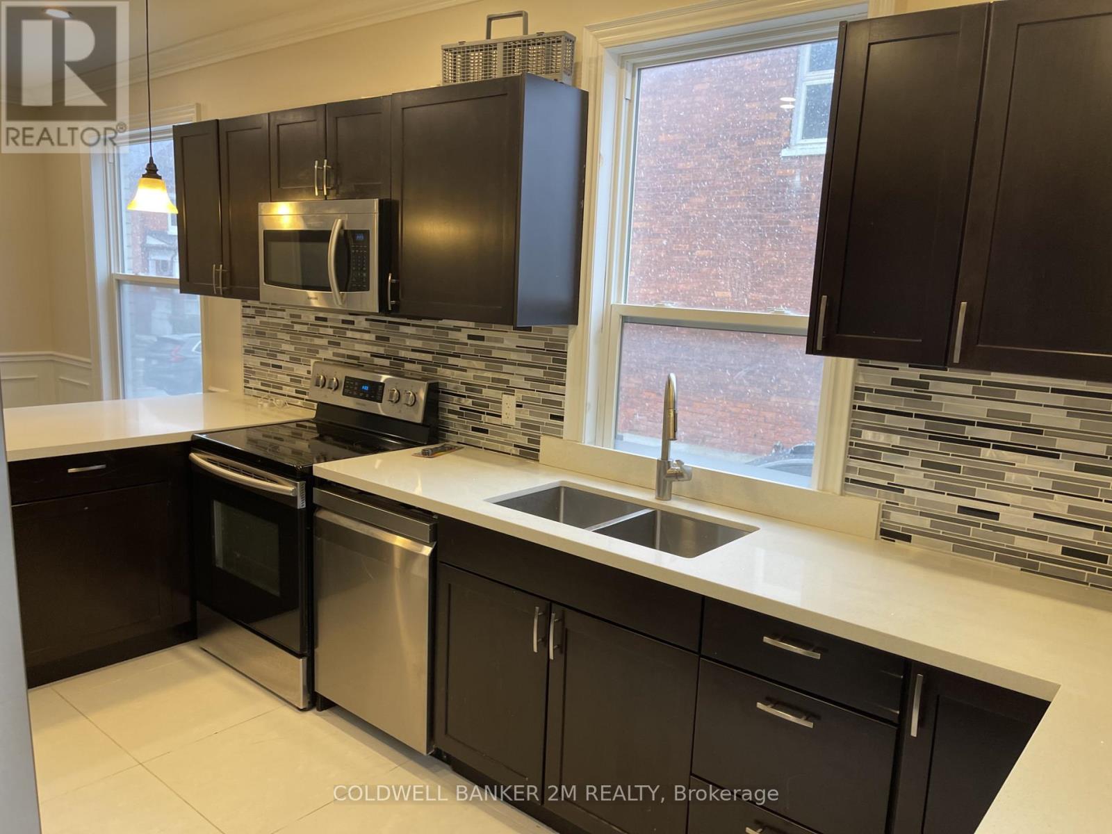 1 - 242 Kendal Avenue, Oshawa (O'neill), Ontario  L1G 5B5 - Photo 4 - E12885520