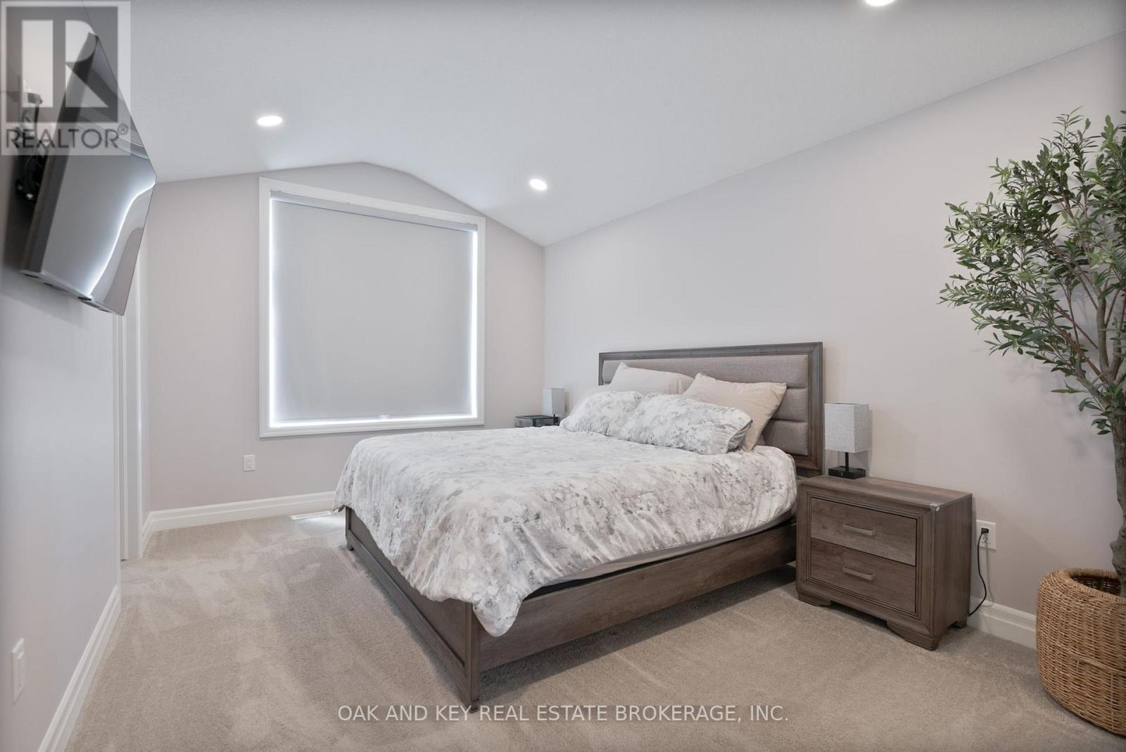 25 Hardy Court, Lucan Biddulph (Lucan), Ontario  N0M 2J0 - Photo 12 - X12660220