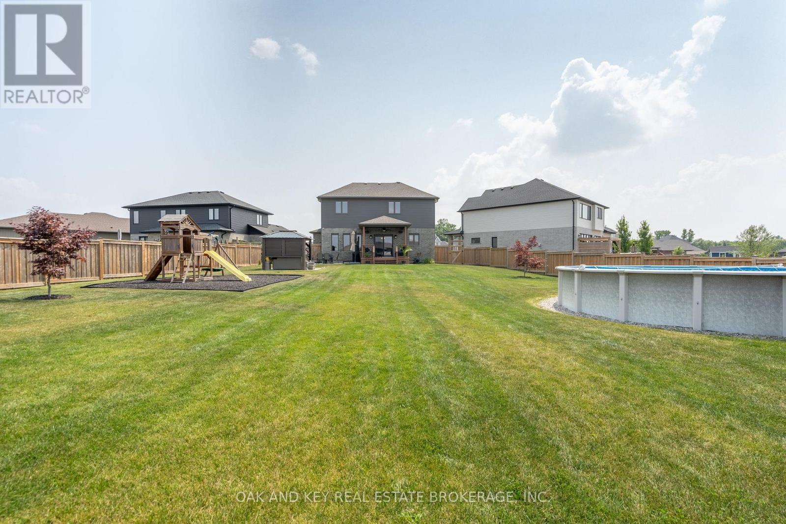 25 Hardy Court, Lucan Biddulph (Lucan), Ontario  N0M 2J0 - Photo 4 - X12660220