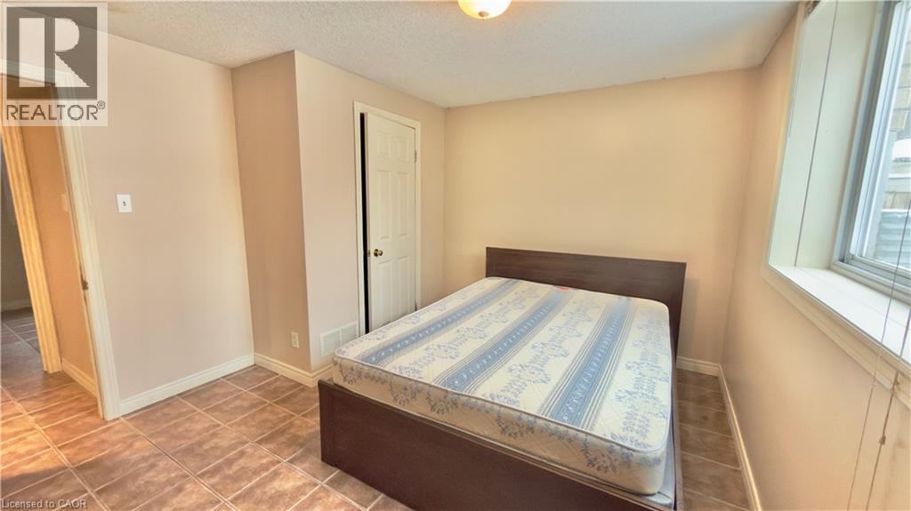 16 Marshall Street Unit# B, Waterloo, Ontario  N2J 2T2 - Photo 18 - 40812359