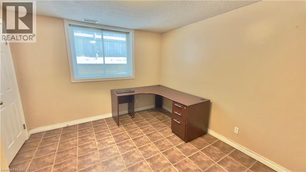 16 Marshall Street Unit# B, Waterloo, Ontario  N2J 2T2 - Photo 20 - 40812359