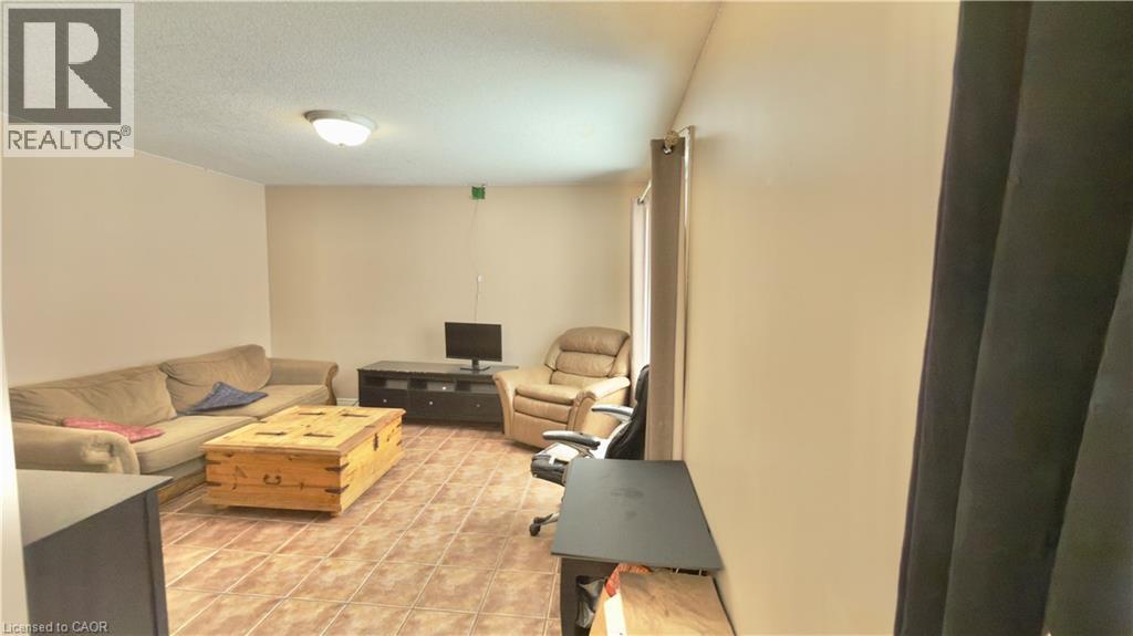 16 Marshall Street Unit# B, Waterloo, Ontario  N2J 2T2 - Photo 4 - 40812359