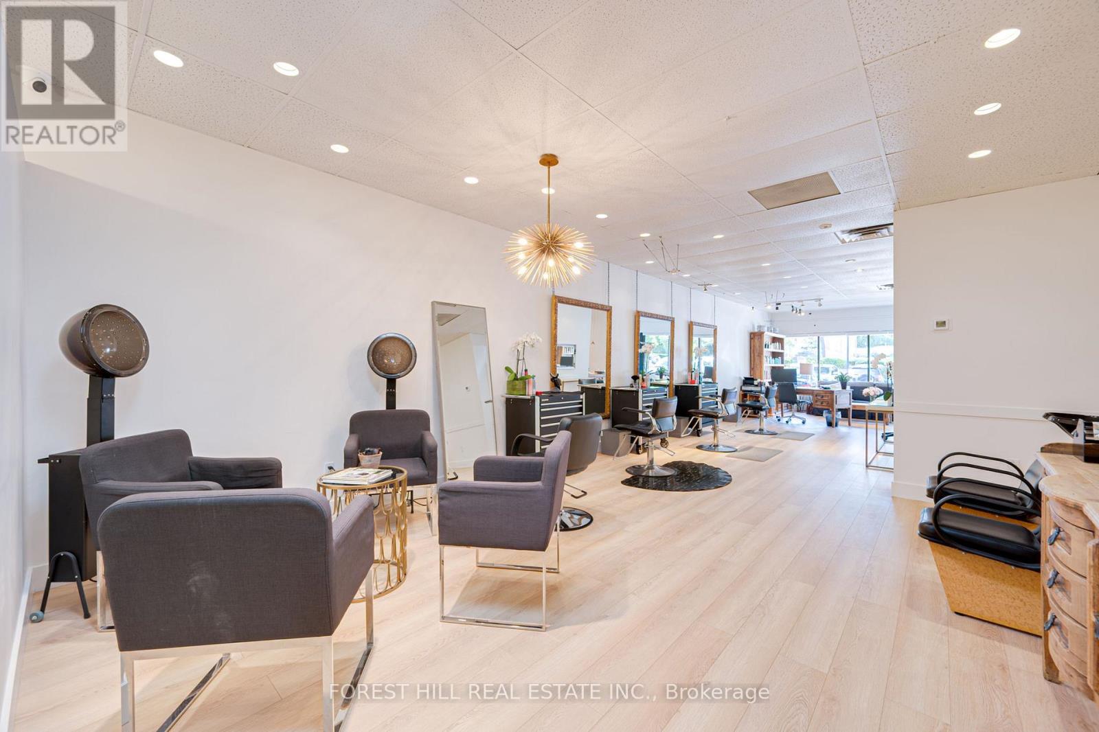 3 - 49 Mississauga Road N, Mississauga, Ontario  L5H 2H9 - Photo 29 - W12690656