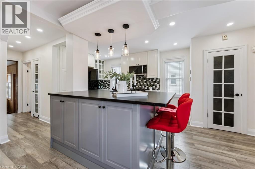 129 Talbot Street, Kitchener, Ontario  N2M 2B2 - Photo 10 - 40810116