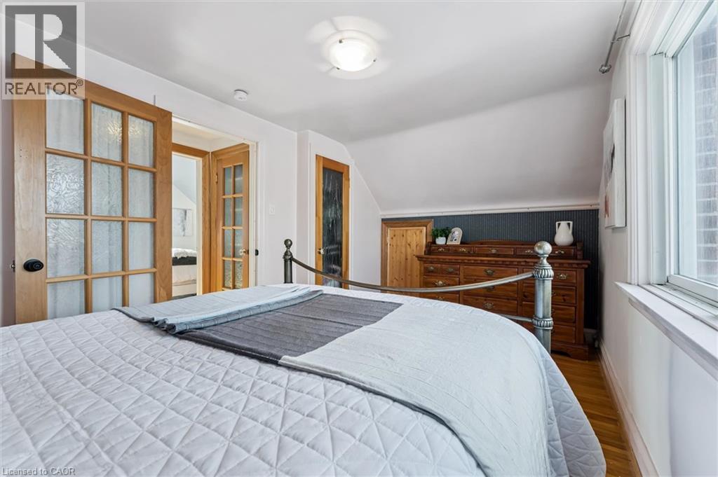 129 Talbot Street, Kitchener, Ontario  N2M 2B2 - Photo 23 - 40810116