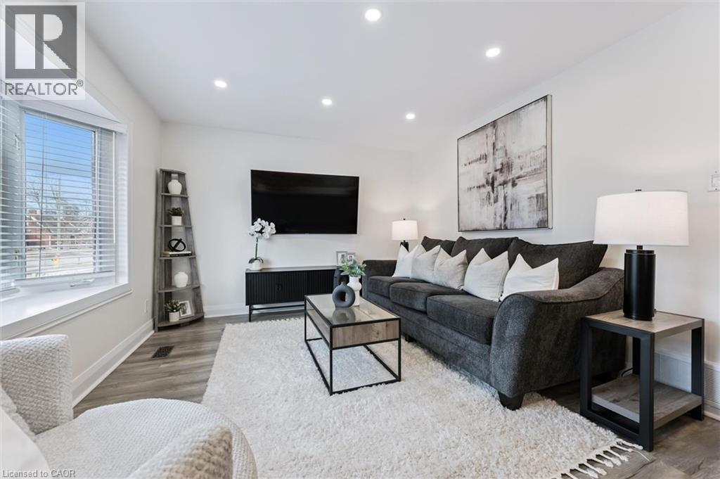 129 Talbot Street, Kitchener, Ontario  N2M 2B2 - Photo 7 - 40810116