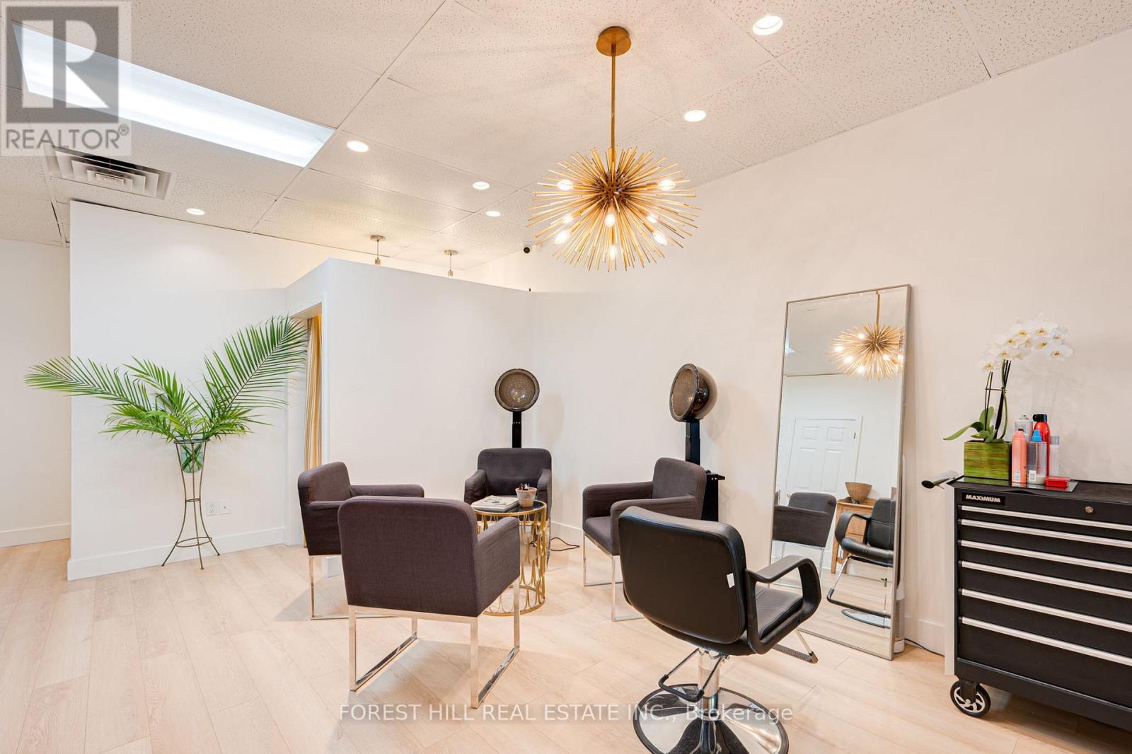 3 - 49 Mississauga Road N, Mississauga, Ontario  L5H 2H9 - Photo 23 - W12690656