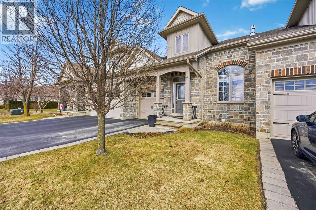 3823 Turnberry Lane