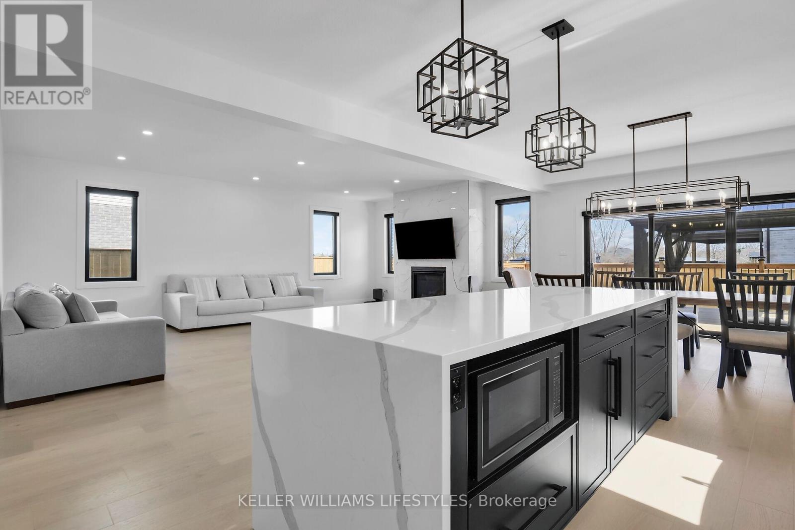 104 Crestview Drive, Middlesex Centre, Ontario  N0L 1R0 - Photo 13 - X12885458