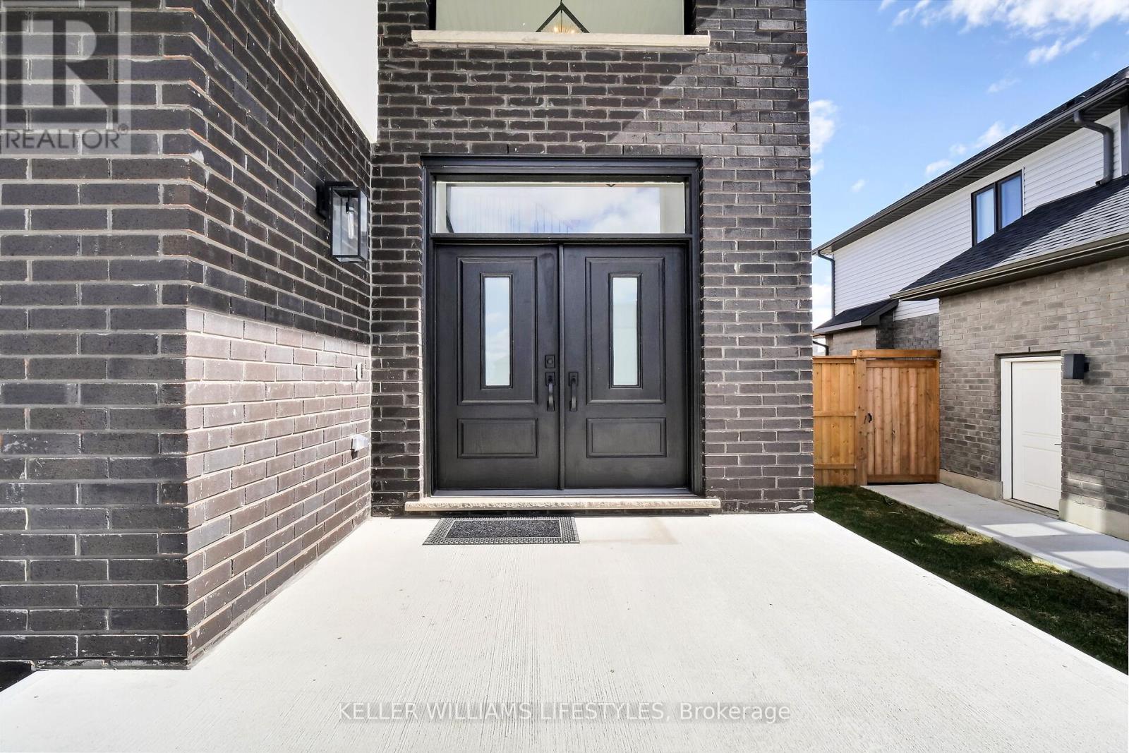 104 Crestview Drive, Middlesex Centre, Ontario  N0L 1R0 - Photo 5 - X12885458