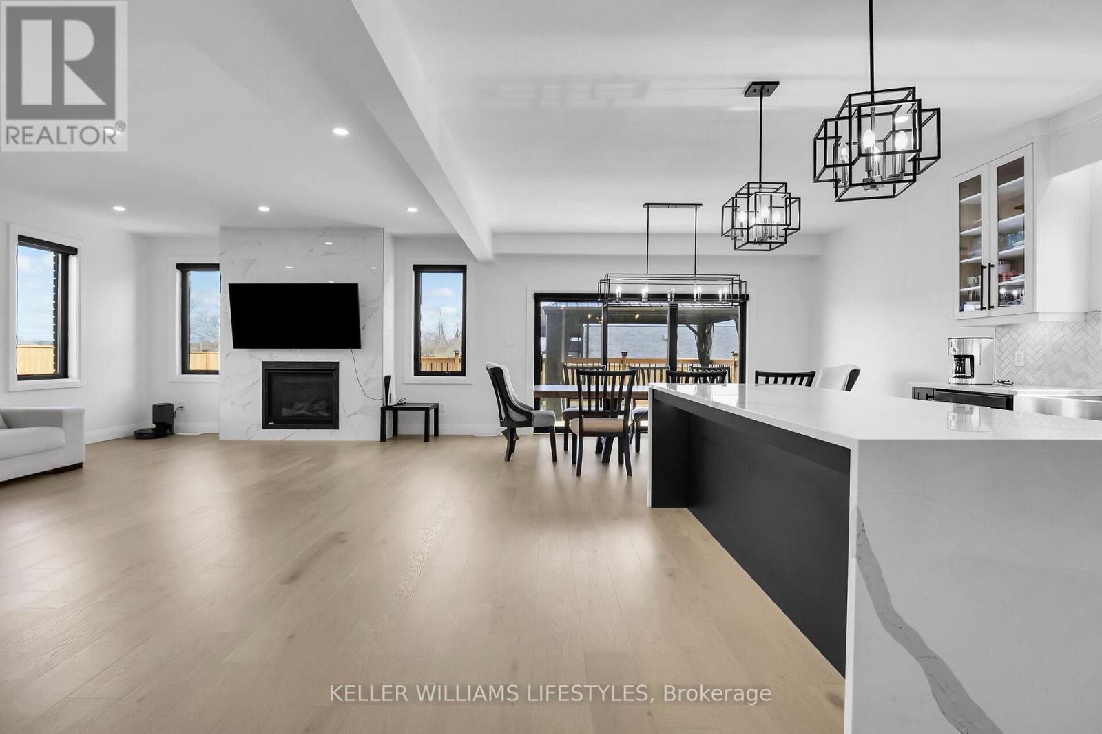 104 Crestview Drive, Middlesex Centre, Ontario  N0L 1R0 - Photo 8 - X12885458