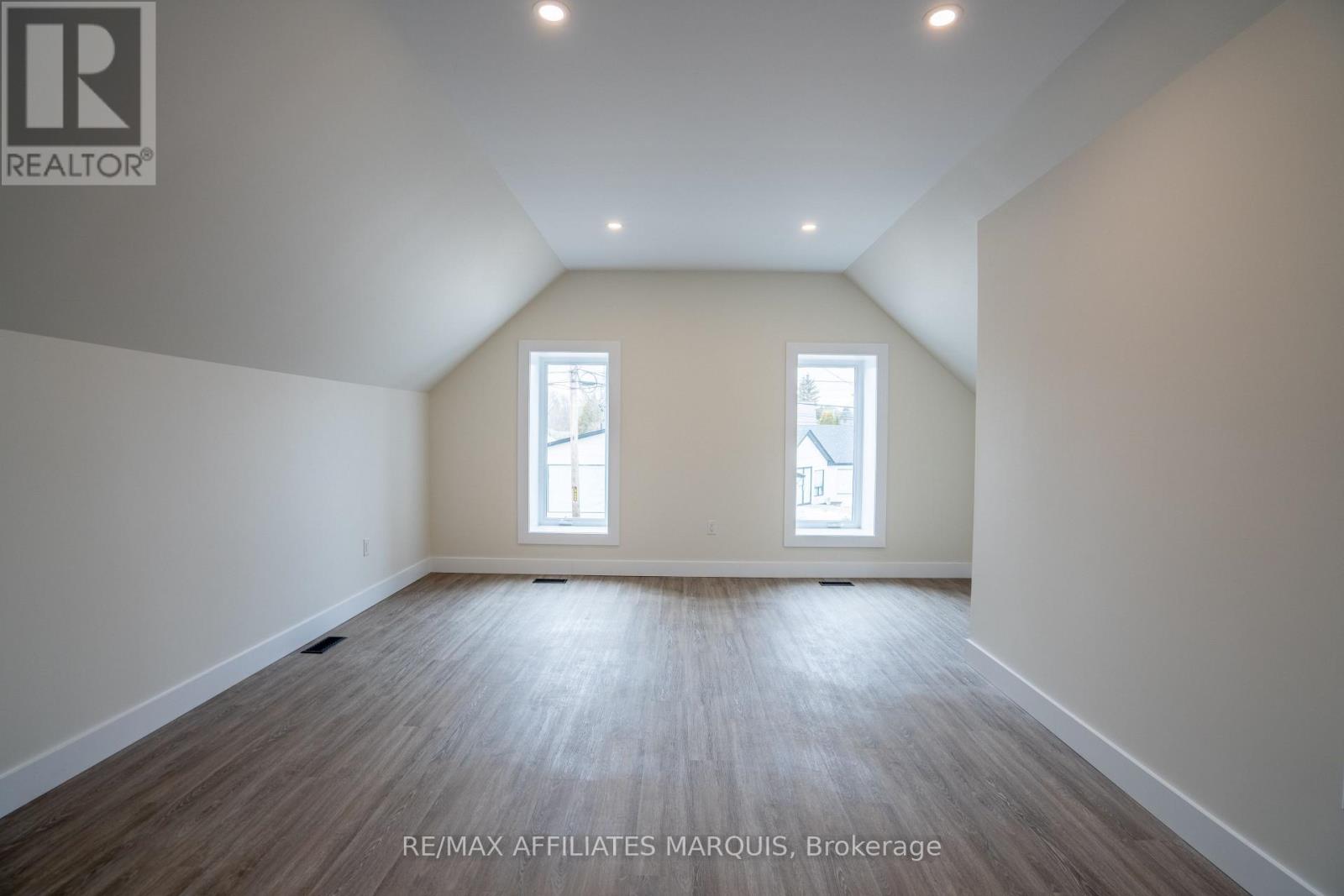 5 Church Street E, Westport, Ontario K0G 1X0 - Photo 13 - X12885526