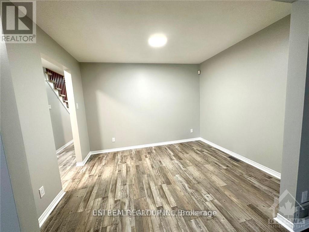 1464 Baseline Road, Ottawa, Ontario  K2C 0B2 - Photo 3 - X12885544