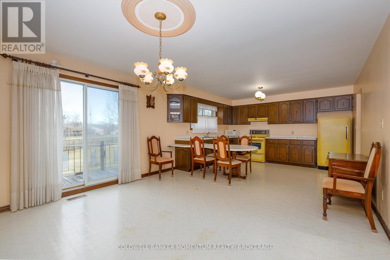 64 Larchwood Circle, Welland (N. Welland), Ontario  L3C 6T2 - Photo 11 - X12885488