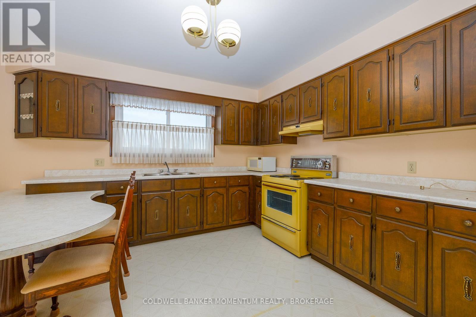 64 Larchwood Circle, Welland (N. Welland), Ontario  L3C 6T2 - Photo 17 - X12885488