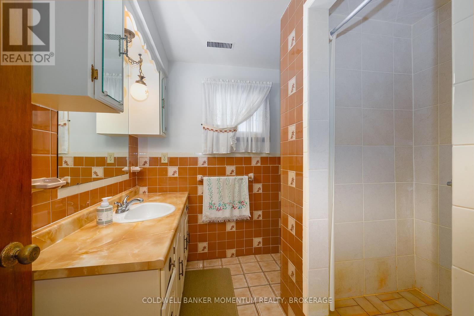 64 Larchwood Circle, Welland (N. Welland), Ontario  L3C 6T2 - Photo 31 - X12885488