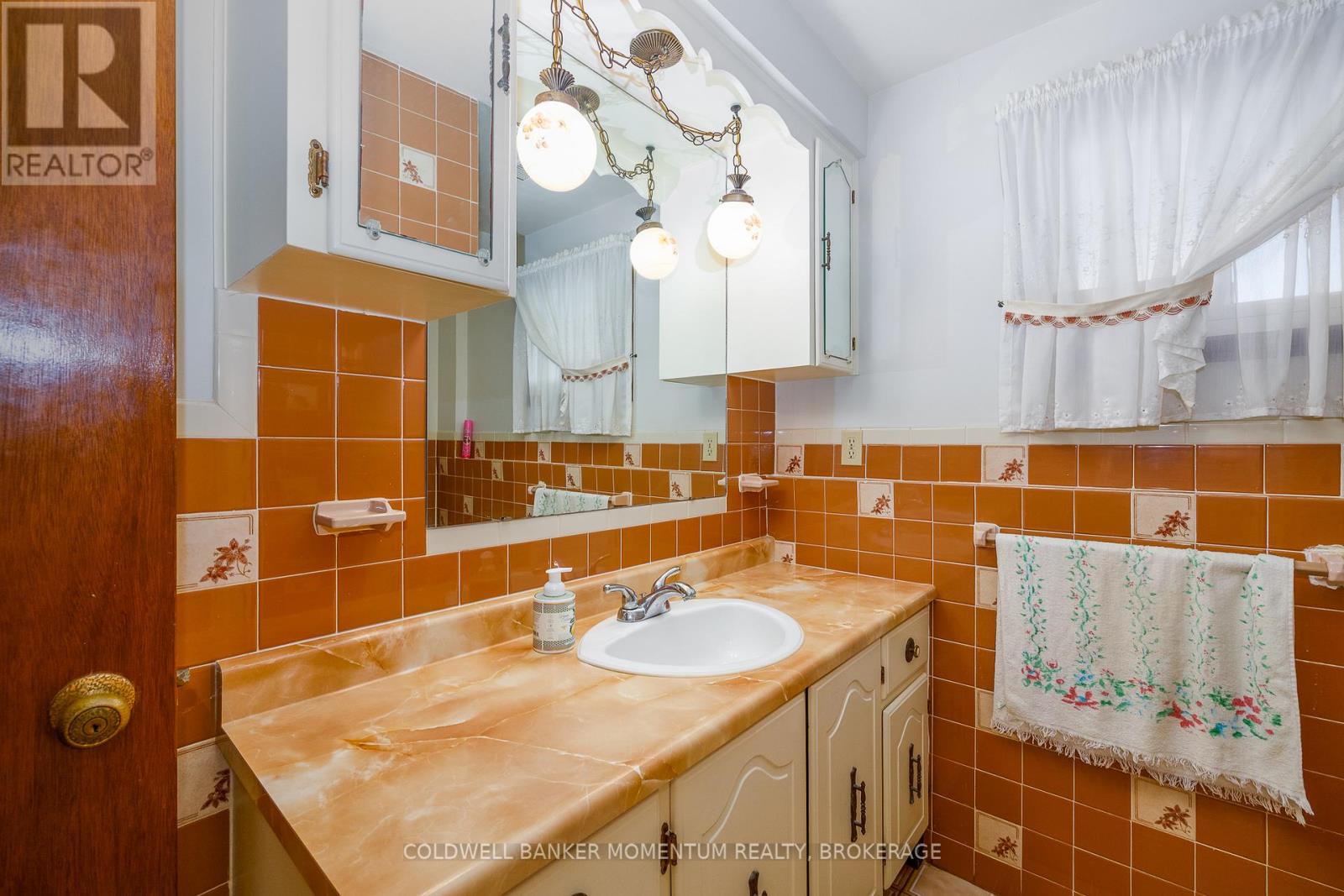 64 Larchwood Circle, Welland (N. Welland), Ontario  L3C 6T2 - Photo 32 - X12885488