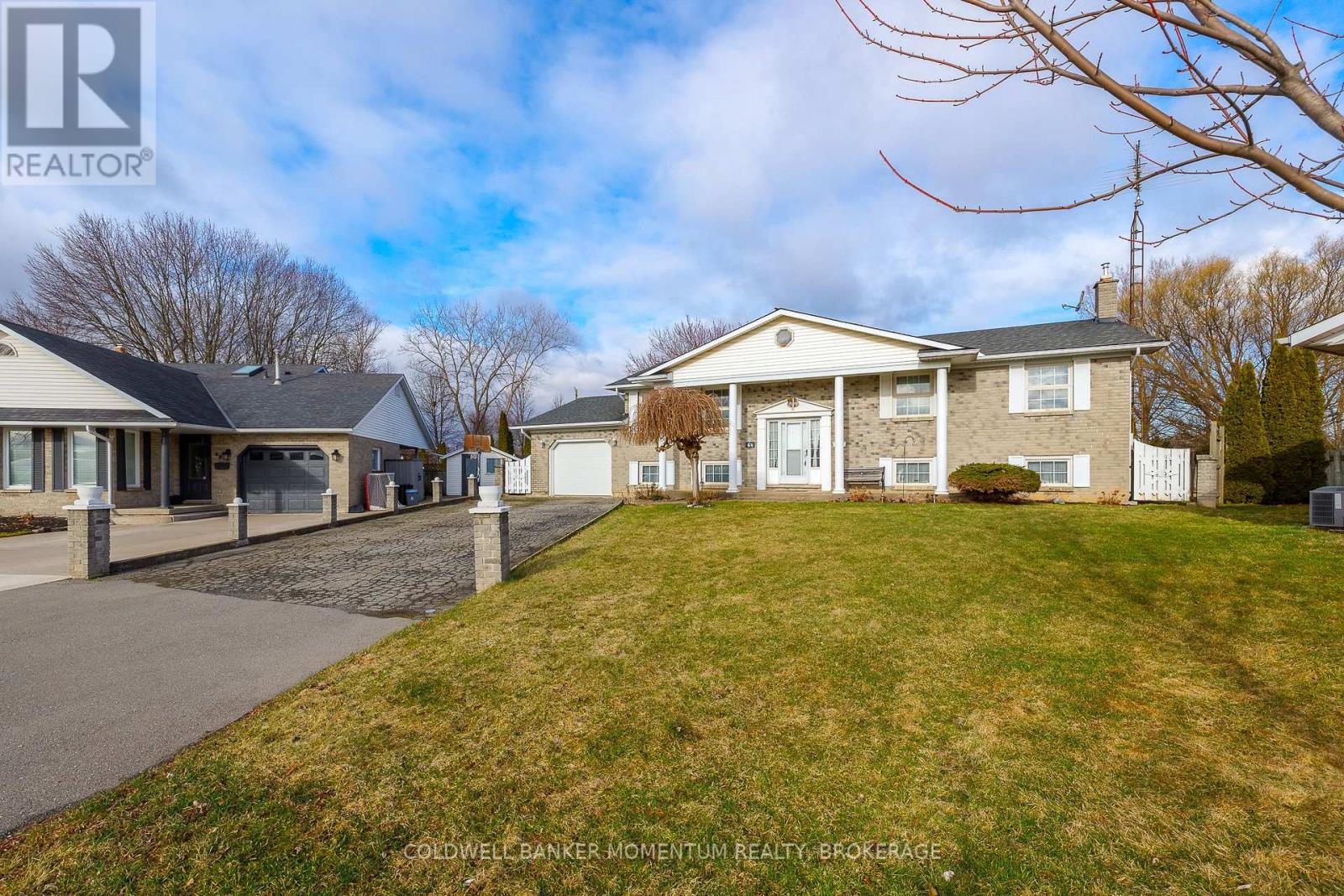 64 Larchwood Circle, Welland (N. Welland), Ontario  L3C 6T2 - Photo 4 - X12885488