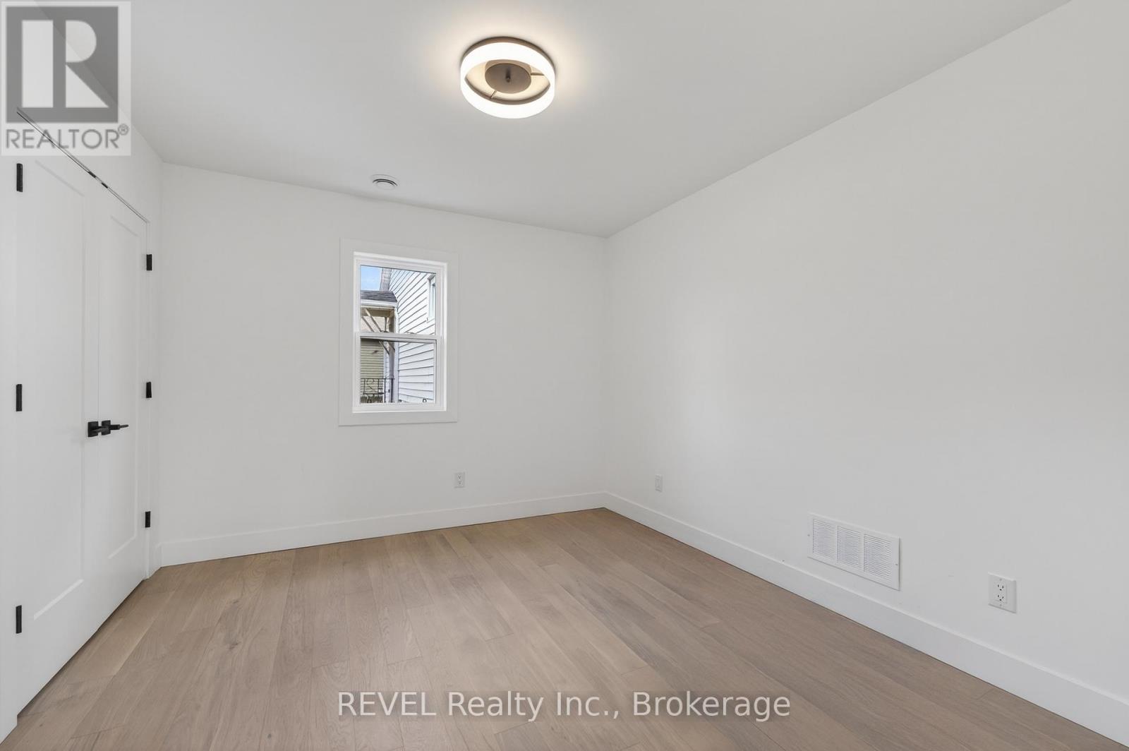 12 Bailey Street, St. Catharines, Ontario  L2S 1J4 - Photo 28 - X12885492