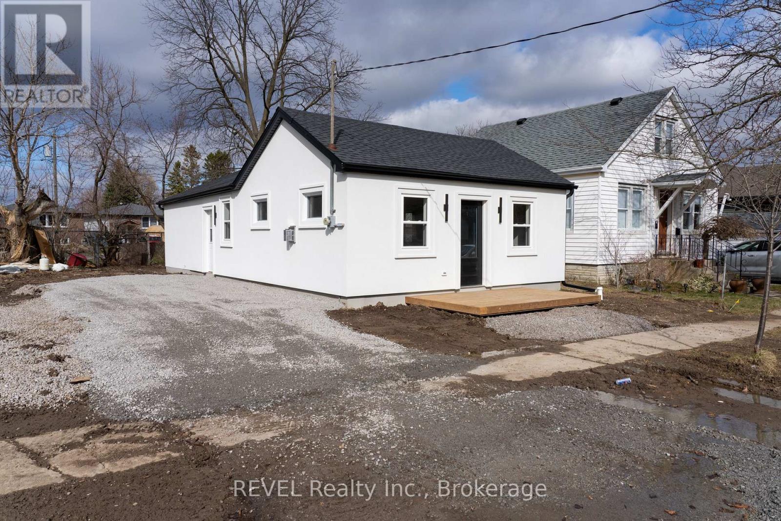 12 Bailey Street, St. Catharines, Ontario  L2S 1J4 - Photo 34 - X12885492