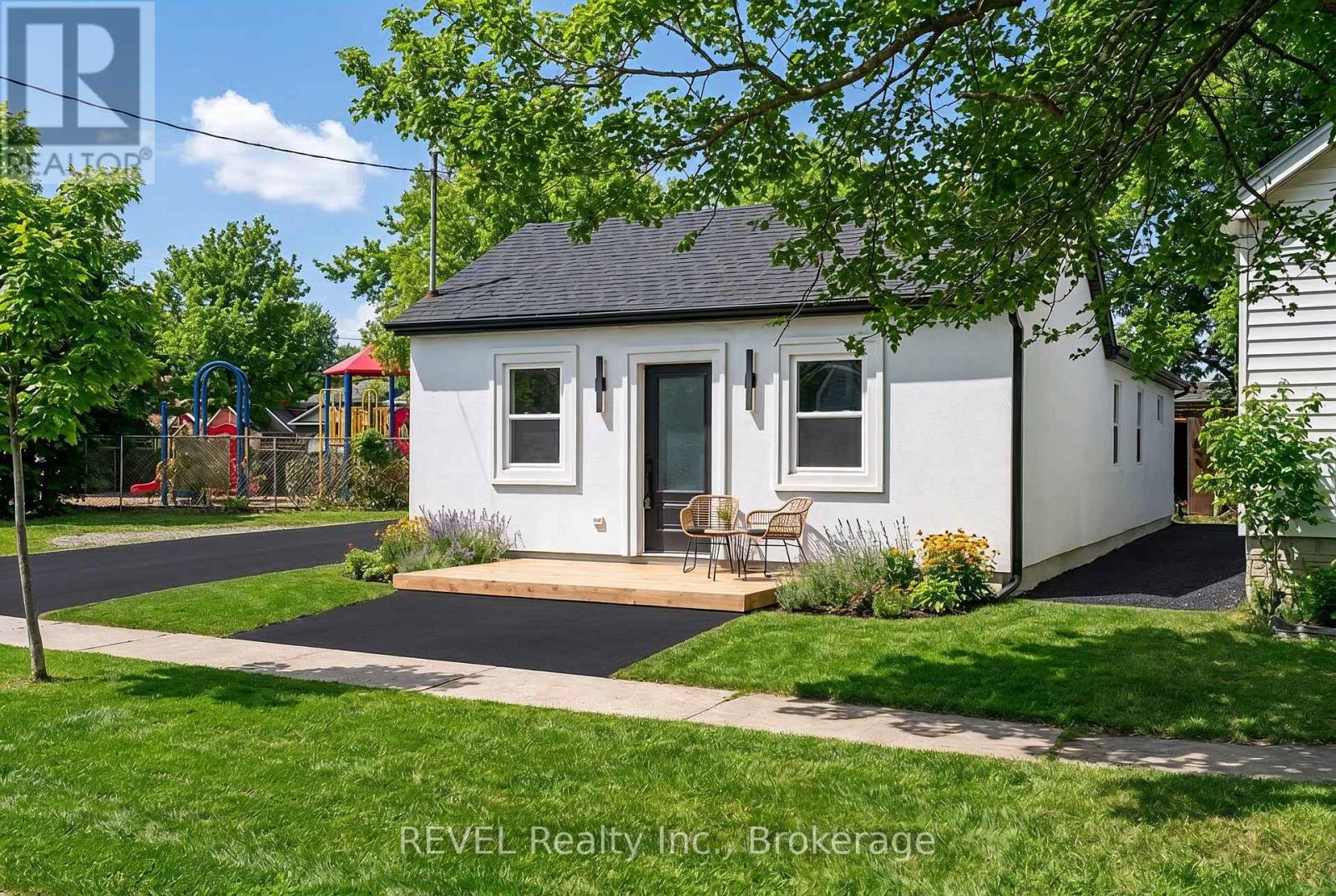 12 Bailey Street, St. Catharines, Ontario  L2S 1J4 - Photo 36 - X12885492